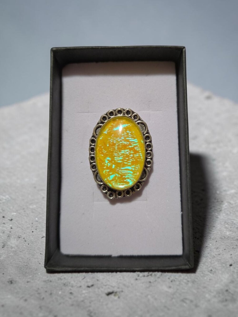 A Size 5, 1" x 3/4" Labradorite set in silver Ring